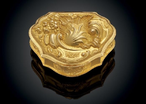 Snuffbox Gold_circa 1740.jpg