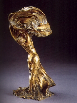 Loie_Fuller_a_giltbronze_table_lamp_by_FrancoisRaoul_Larche_ca.jpg